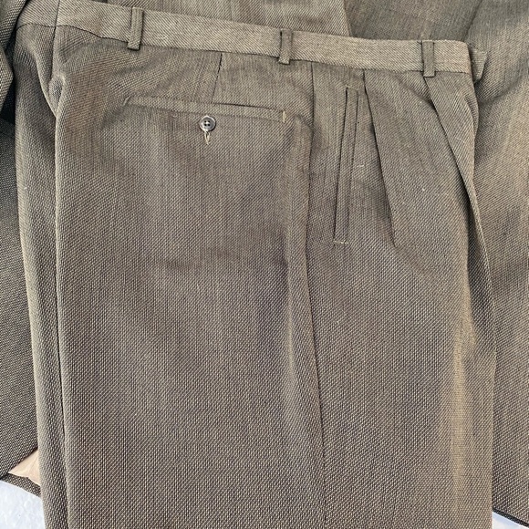 J. Ferrar 3 button suit coat and slacks 34x30 - Picture 7 of 15